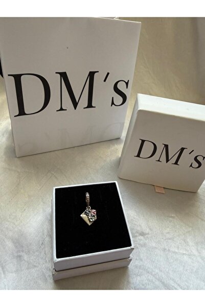DM’s Silver Menekşe Zarf Gümüş Charm’ı