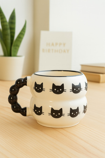 İZart Bead Handle Fully Handmade Ceramic Mug with Black Cat Pattern