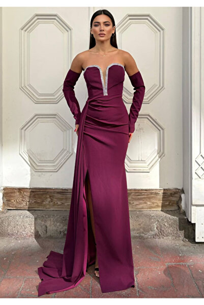 Little Visqon Taş Detaylı Omuzları Açık Yırtmaçlı Çıkarılabilir Kol Aksesuarlı Krep Kumaş Straplez Abiye Elbise