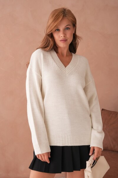 Noi Belis supradimensionat Pulover tricotat cu decolteu în V cu textura moale...