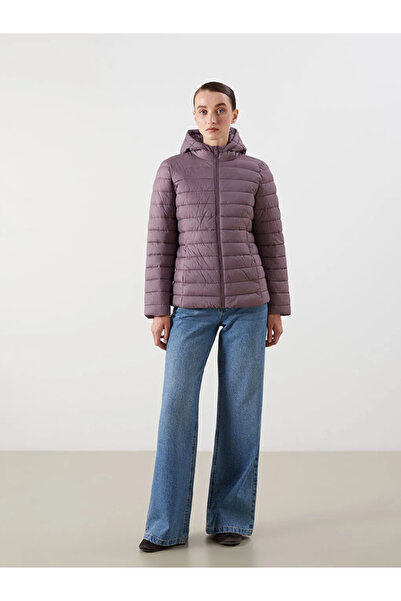 LC Waikiki سترة منتفخة عادية بغطاء للرأس للنساء