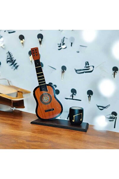 Unbraded جيتار علي استاند مع شمعة