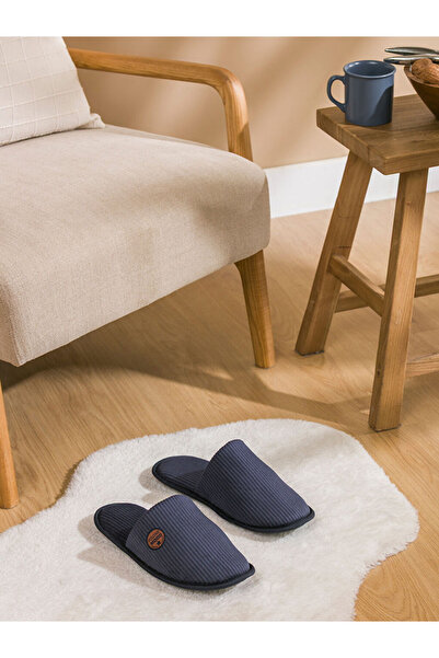 LC Waikiki Ανδρικές παντόφλες για το σπίτι με κεντημένο μπλε ναυτικό χρώμα