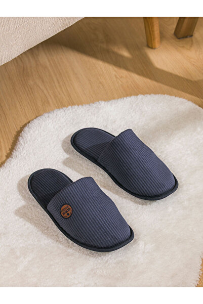 LC Waikiki Ανδρικές παντόφλες για το σπίτι με κεντημένο μπλε ναυτικό χρώμα