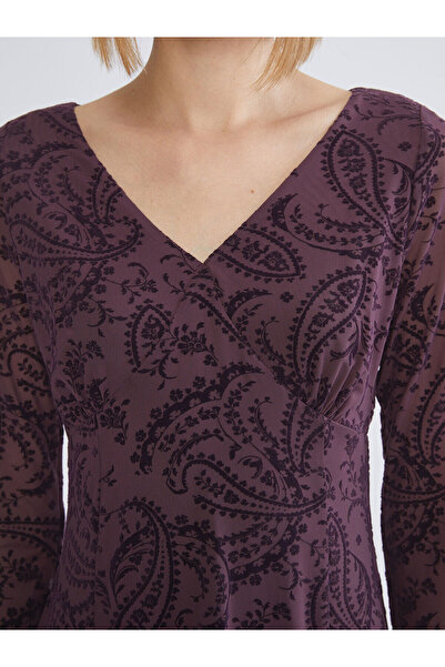 LC Waikiki Μίνι φόρεμα Vizyon New Season με λαιμόκοψη σε σχήμα V και δαντέλα