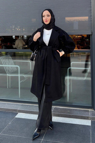 Tesettür Diyarı Kolu Büzgülü Düğmesiz Astarsız Tesettür Kaban- Siyah