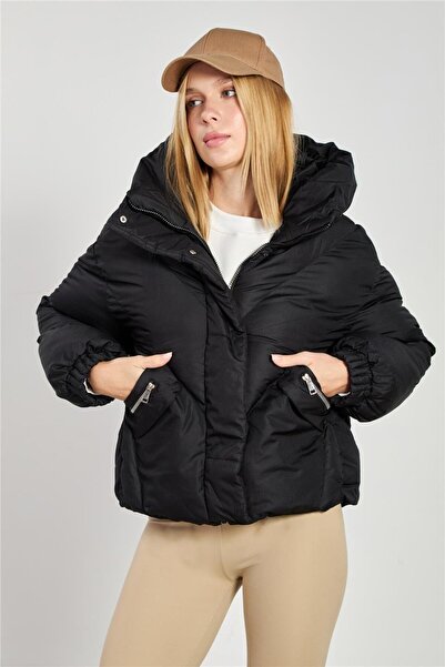BARRELS AND OIL Women's side pocket Hooded puffer jacket - black