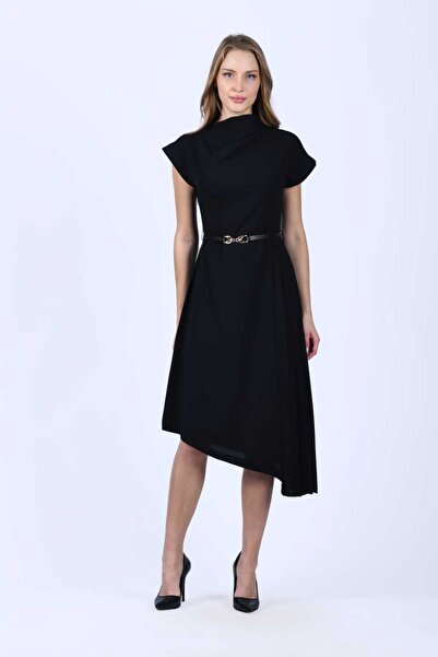 la luce Siyah Asimetrik Kesim Yanı Piliseli Elbise - QE393