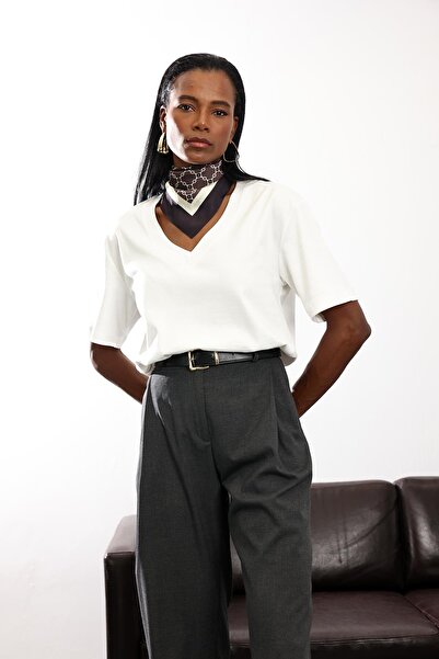 5in1Canpolat Ecru V-Neck Short Sleeve T-Shirt 4021