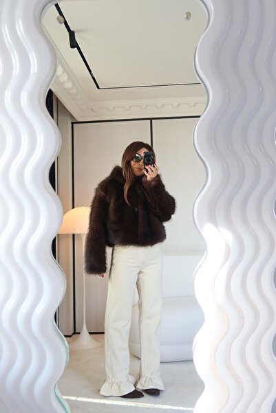 Özge Özgenç Късо яке с качулка от кожа