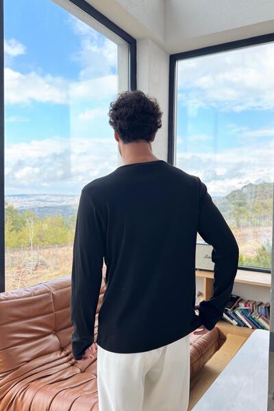 Flaw Wear Buttoned Long Sleeve T-Shirt