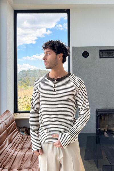 Flaw Wear Buttoned Striped T-Shirt