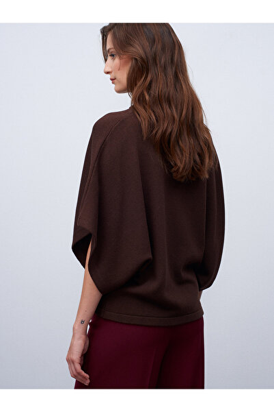 Dilvin 10835 Crew Neck Batwing Sleeve Sweater-Brown