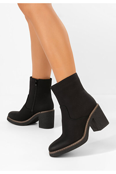 B T Shoes Black Cyndi chunky heel ankle boots