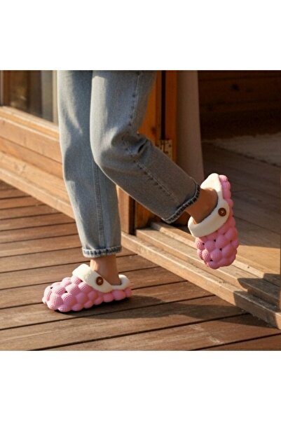 OEM Fluffy and warm slippers for women, non-slip sole, 809