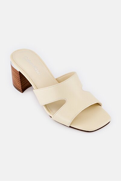 Calvin Klein صندل نسائي سهل الارتداء، بيج