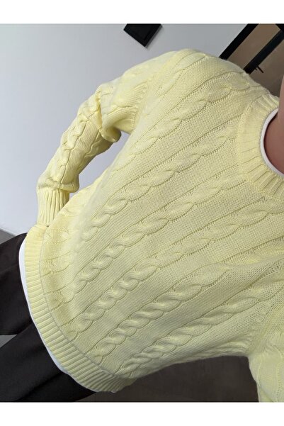 BB Bensu Buyruk SAÇ ÖRGÜ SARI TRİKO KAZAK