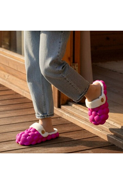 OEM Fluffy and warm slippers for women, non-slip sole, 809