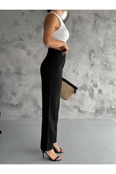 TheyYou Ψηλόμεσο μαύρο υφασμάτινο παντελόνι |   Παντελόνι με ψηλόμεσο σχήμα σε μαύρο χρώμα, συλλογή 2026