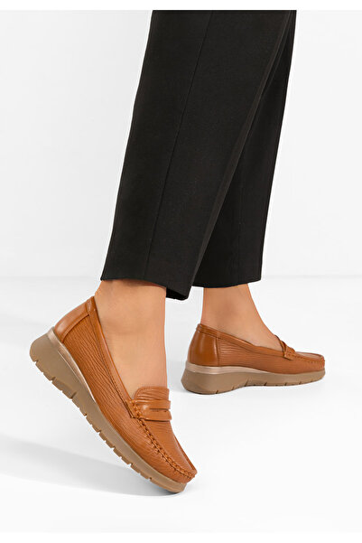 B T Shoes Ozina camel platform loafers