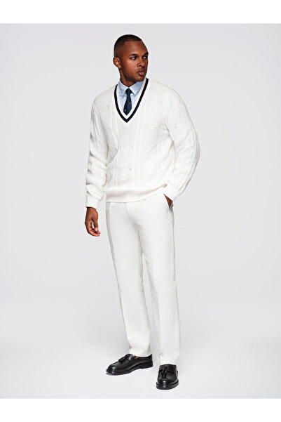 OMBRE Pulover tricotat cu împletitură și decolteu în V pentru bărbați - Alb v1 OM-SWSW-0151