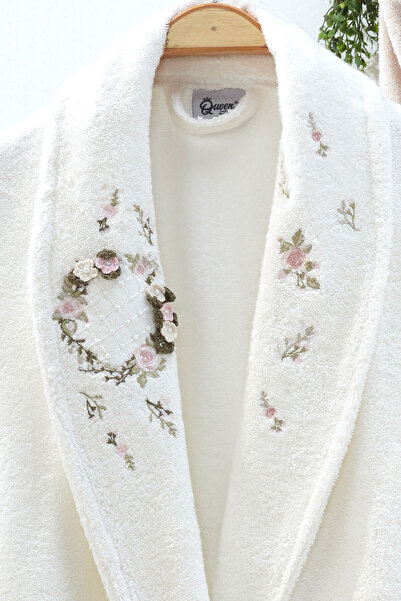 Fiesta | Queen Liza | 3D Nakışlı | %100 Bambu | 6 Parça | Çeyizlik | Krem-Bej | Aile Banyo Seti