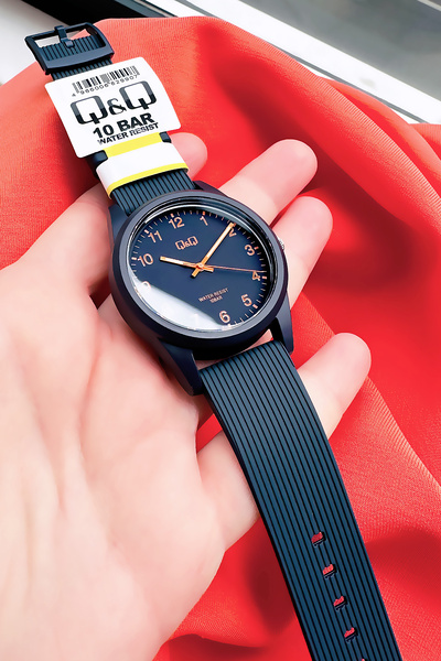 Q&Q 10 Atm Water Resistant Quartz Women's Wristwatch Navy Blue Silicone Band - Gift Bracelet Qqb2001C5