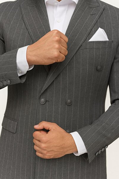 Plus Scorpion Çizgili Kruvaze Erkek Takım Elbise – Şık ve Rahat İtalyan Kesim, Belden Oturtmalı, Top Düğmeli