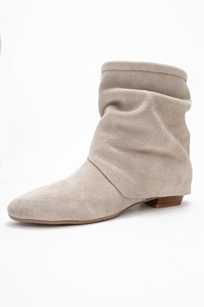 LuviShoes NOAR Bej Süet Hakiki Deri Büzgülü Fermuarlı Kadın Bot