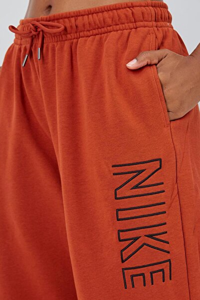Nike Sportswear Clup Yüksek Belli Geniş Kesim Kadın Spor Eşofman Altı