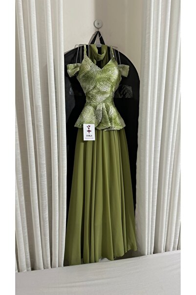 Onila Luxurious and elegant apple-colored Salouh dress