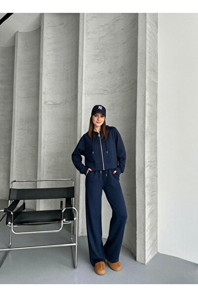 MODA Hooded Crop Tracksuit Set