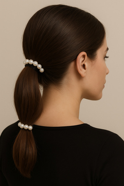 YASEMİN KAPLAN Stylish Hair Accessory with Row Pearl Detail
