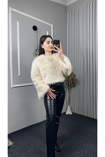 TEXXANA Women's Long Sleeve Crew Neck Extra Soft Textured Crop Boy Premium Faux Fur Coat Jacket