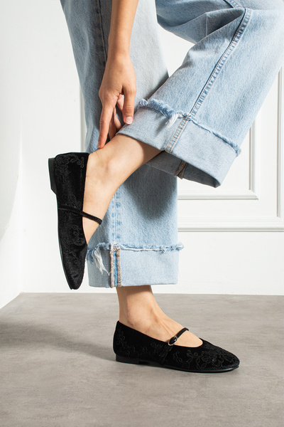 Mio Styllo Belle Velvet and Embroidery Detailed Round Toe Luxury Women's Ballerina Shoes