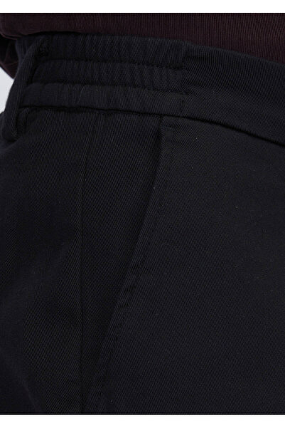 Ramsey Black Plain Woven Jogging Fit Casual Cotton Blended Pants
