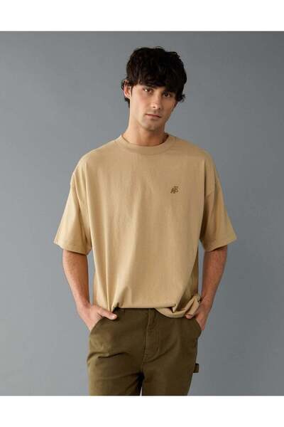 AMERICAN EAGLE تي شيرت جرافيكي كبير الحجم بشعار بارز