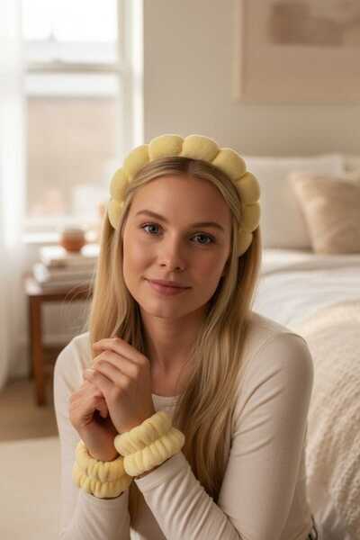 KANİNCHEN Women's Towel Fabric Curved Spa Makeup Crown and Face Wash Bracelet Set