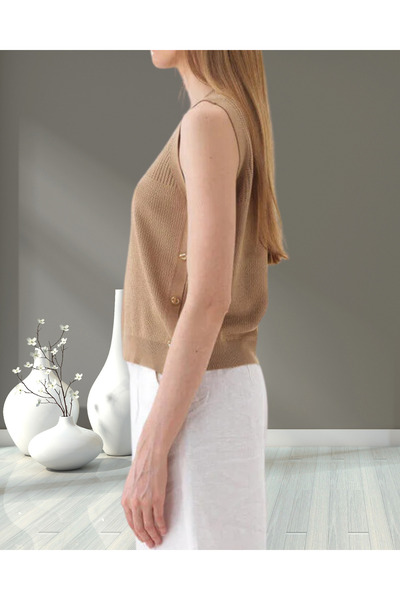 MinervaXint Women's Regular Fit Sleeveless Side Button Detailed Knitted Sweater