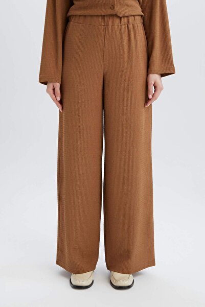 DeFacto Straight Fit Beli Lastikli Basic Düz Bürümcük Geniş Paça Pantolon D7522AX25SP
