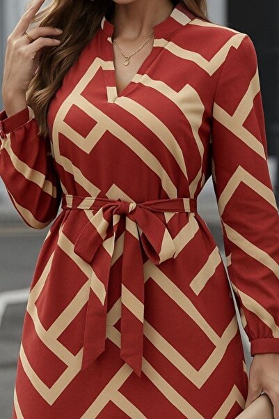 Mossta V-Neck Patterned Belted Diver Dress - Burgundy