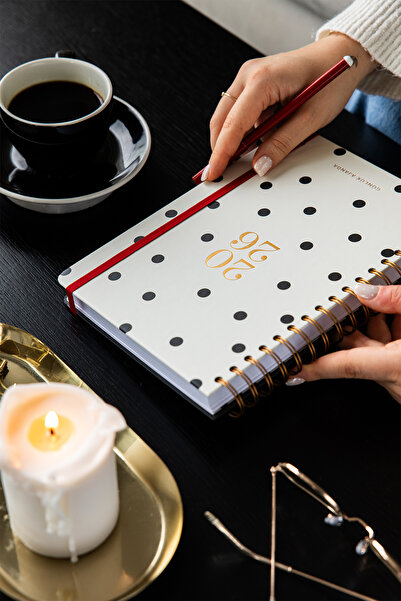 PAPERORA 2026 Spiralli Günlük Ajanda 12 Aylık – 17x24 cm Puantiye