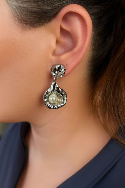 TURBİJ أقراط نسائية على شكل قطرة من اللؤلؤ الفضي اللون