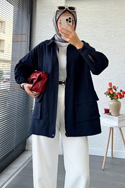 MELEK ARAZ Cep Detaylı Gabardin Kısa Trençkot – Lacivert