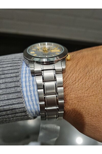 Seiko 5- Automatic Silver Dial Calendar Steel Bracelet 3 Atm Water Resistant Men's Wristwatch