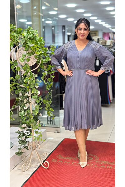 live forever Büyük Beden Tül ve Taş Detaylı Piliseli Şifon Midi Elbise