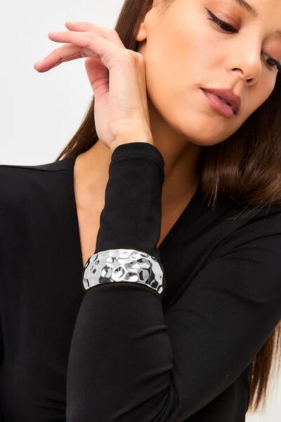 New Obsessions Tattoo Textured Shiny Silver Cuff Bracelet