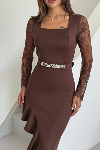 Neşeli Butik γυναικείο ασύμμετρο βραδινό φόρεμα με λεπτομέρεια από δαντέλα και πέτρινη ζώνη NBNC2603