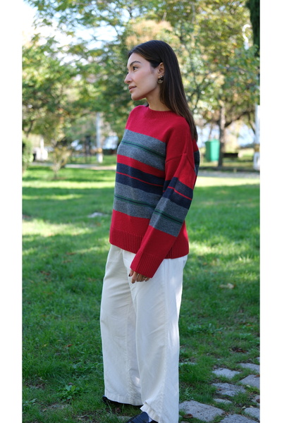 Butik Una Fiaba-Roșu supradimensionat guler rotund Pulover din tricot cu textura moale