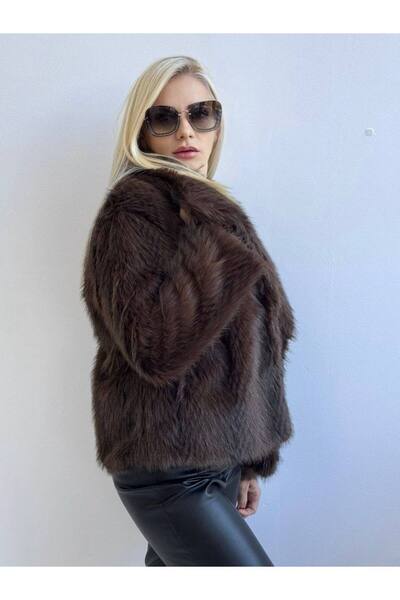 GLAMSI Elegant coat with lapel and soft eco-fur